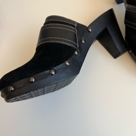 Liz Claiborne Black Suede Clogs - Picture 12 of 16
